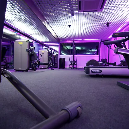 Kube Saint-tropez Hotel 5*