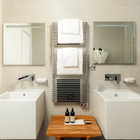 Kube Saint-tropez Hotel 5*