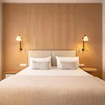 Kube Saint-tropez ホテル 5*