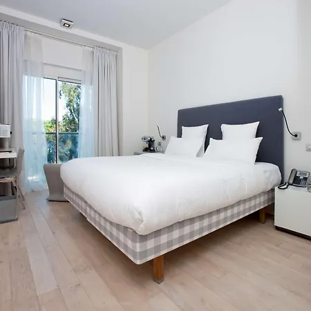 Kube Saint-tropez Hotel