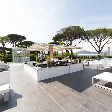 Kube Saint-tropez Отель 5*