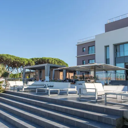 Отель Kube Saint-tropez Гассен
