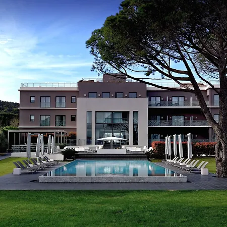 Kube Saint-tropez Отель 5*