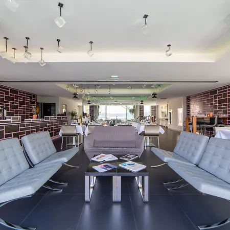 Kube Saint-tropez Отель