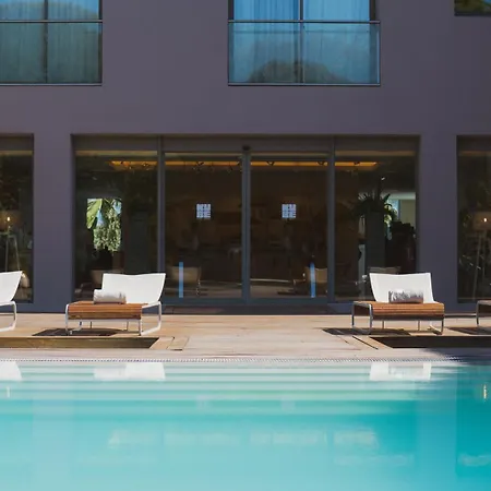 Kube Saint-tropez Отель Гассен