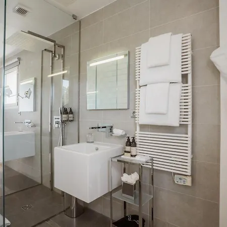 Отель Kube Saint-tropez