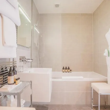 Отель Kube Saint-tropez 5*
