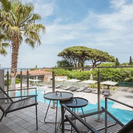 Отель Kube Saint-tropez