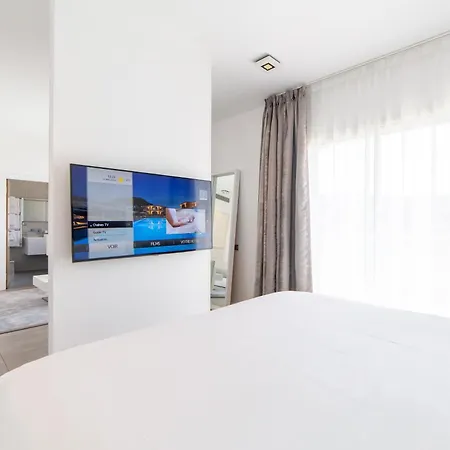 Kube Saint-tropez فندق جاسّا
