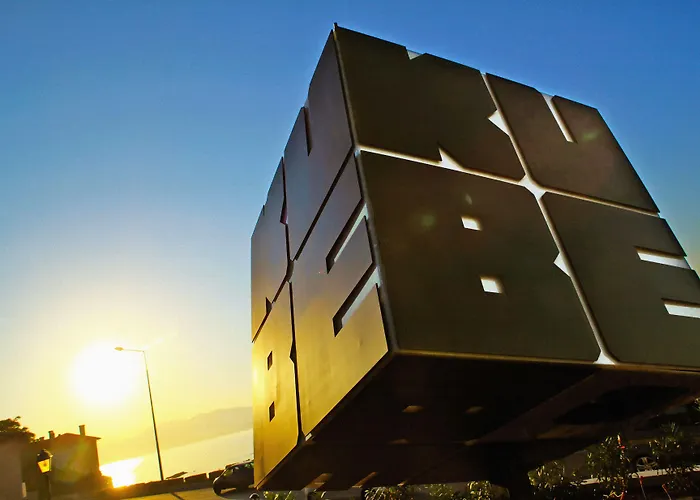 Kube Saint-tropez 5* ガッサン